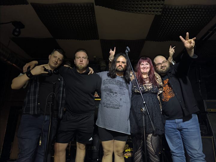 Diamond together on stage after a show
